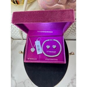 Luxury CZ Heart Shaped Set Silver Tone Necklace & Earrings Mothers Day Gift NWT